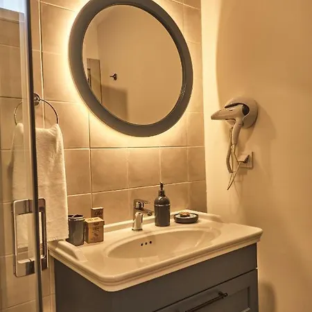 Quarto em Acomodações Particulares No 35 *